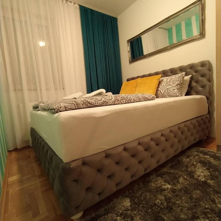 Daniris Apartman Novi Sad Buitenkant foto