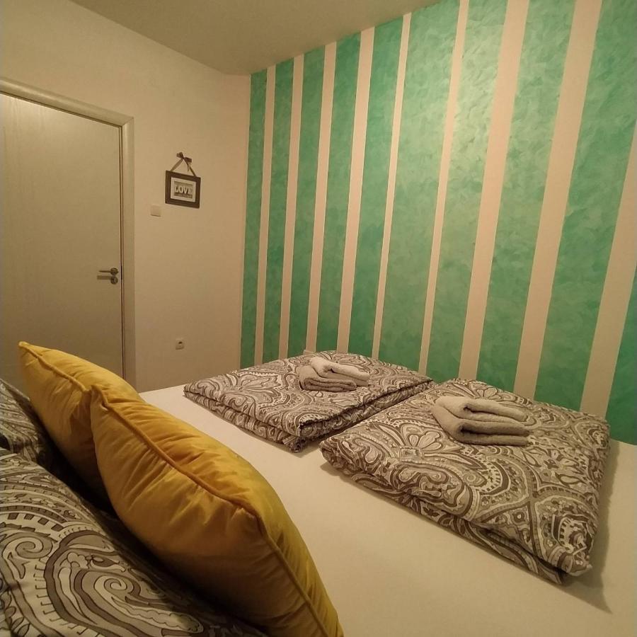 Daniris Apartman Novi Sad Buitenkant foto