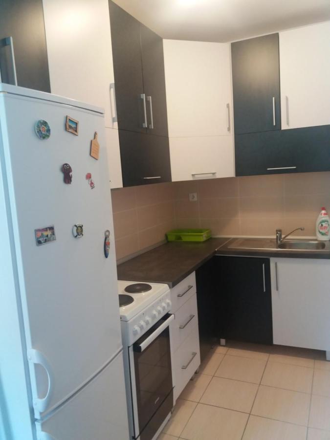 Daniris Apartman Novi Sad Buitenkant foto