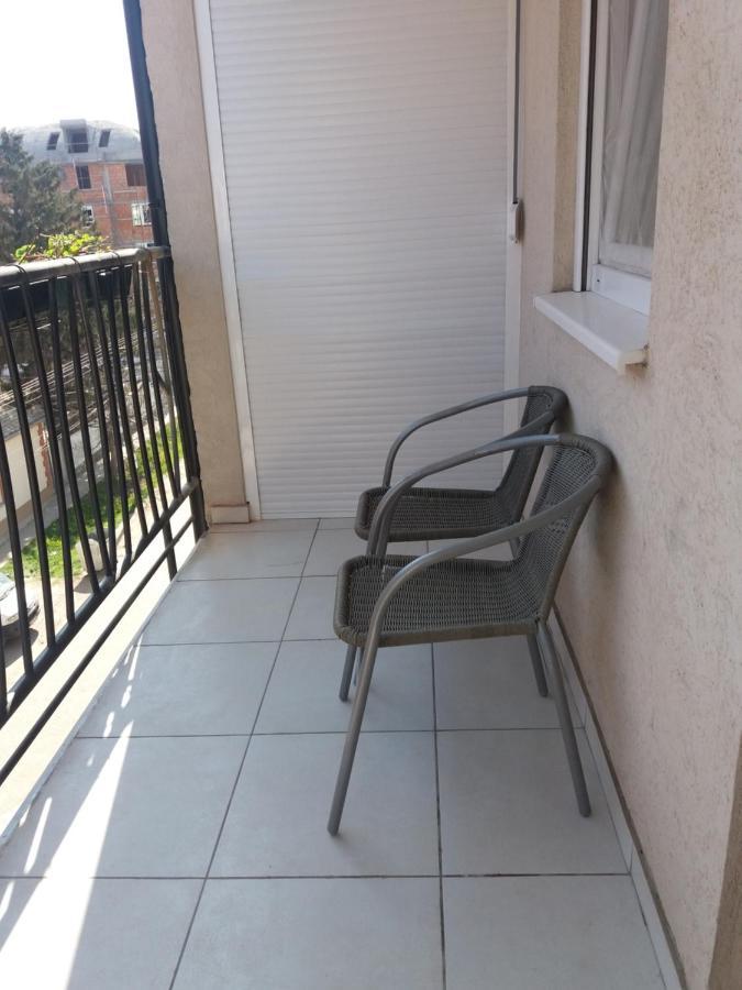 Daniris Apartman Novi Sad Buitenkant foto